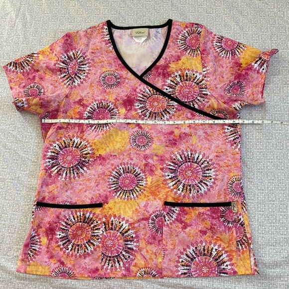 Scrub top - Picture 1 of 2